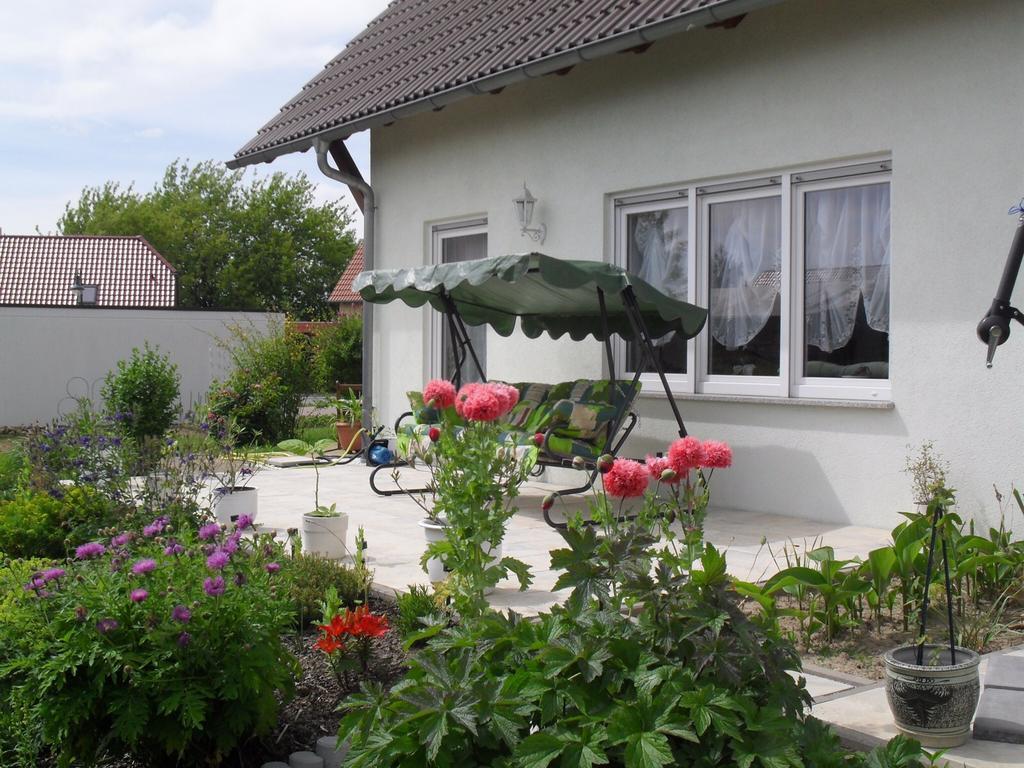 Zimmervermietung Im Eigenheim Göda Exterior foto